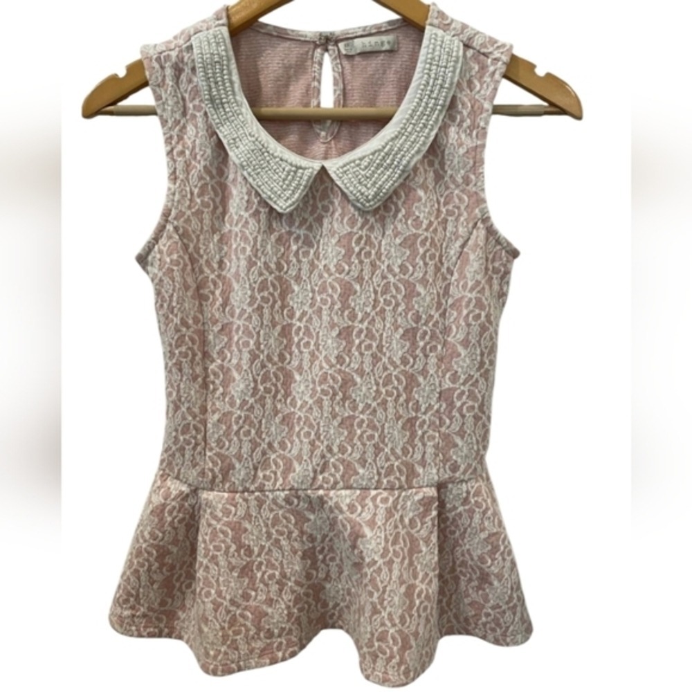 Hinge Blouse Top Size XS Pink Lace Peplum Cream Beads Collar Embroidere Feminine